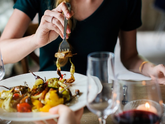 Cat trebuie sa mesteci alimentele