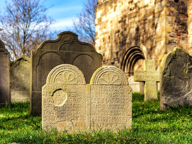 Bariera: Traiesti in trecut