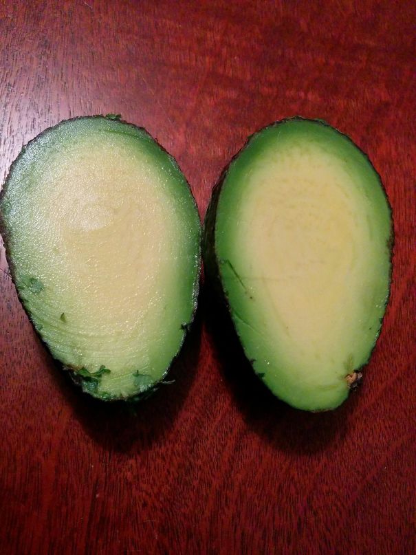 Un avocado fara samburi