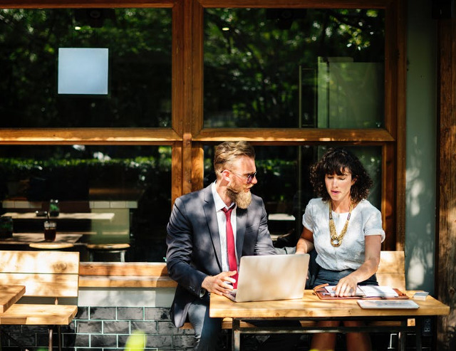 Acelasi fel de mancare ca partenera/ul