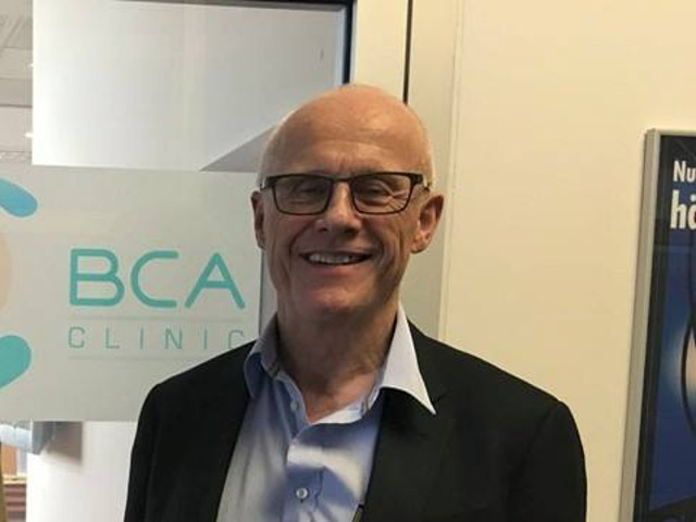 John Caudwell - Se tunde singur