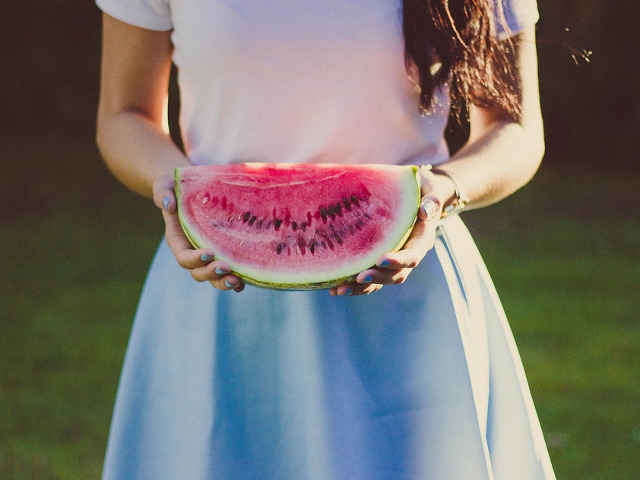 Fructele si legumele bogate in apa, un pariu sigur