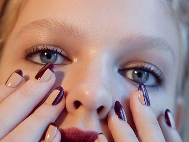 French asimetric colorat