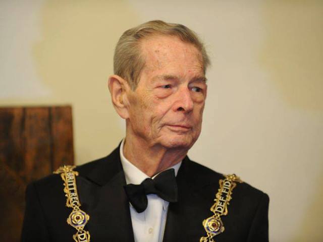 Nu intrerupe un membru al Familiei Regale