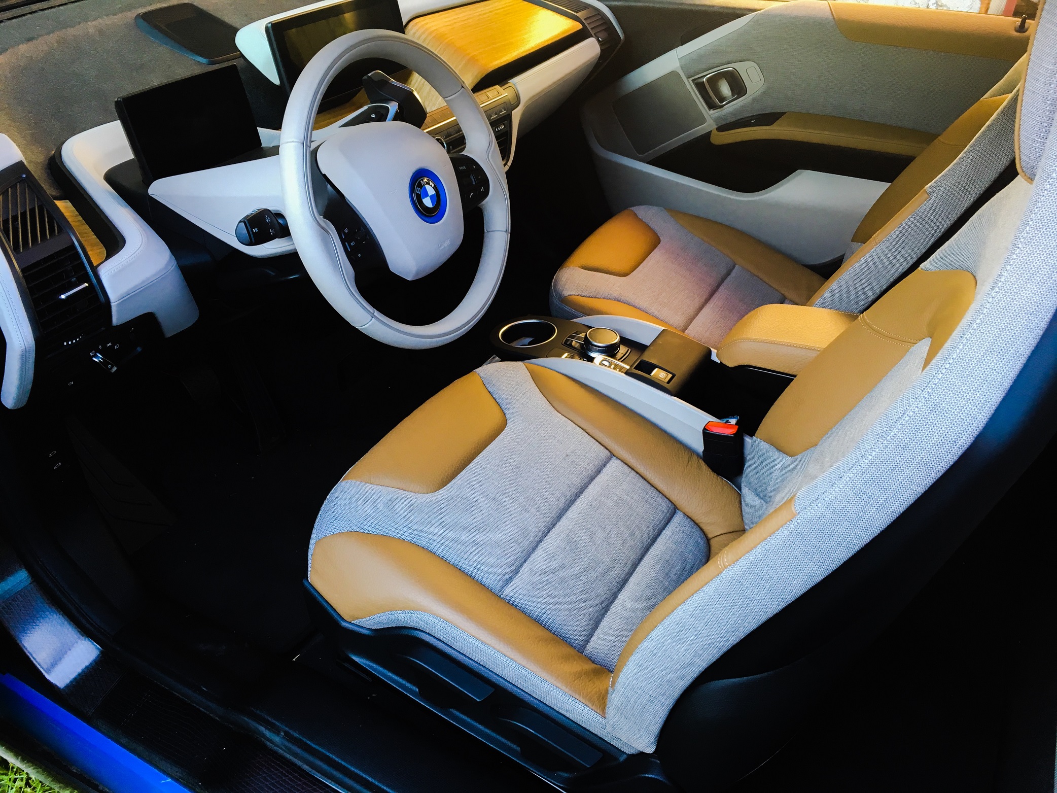 BMW i3 ne aduce viitorul in prezent