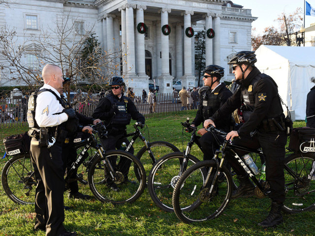 Sunt mai mult decat simpli bodyguarzi