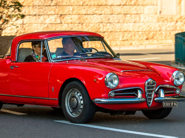 Alfa Romeo Giulia Spider 100