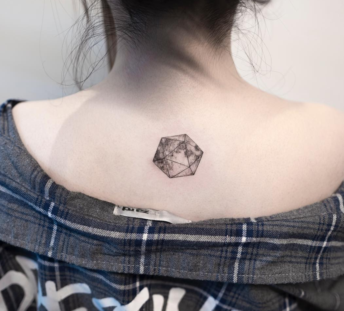 10 tatuaje elegante care te vor face sa iti schimbi parerea despre aceasta arta