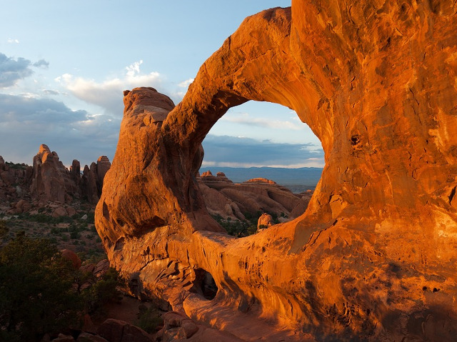 Pietre cu forme ciudate, sculptate de natura