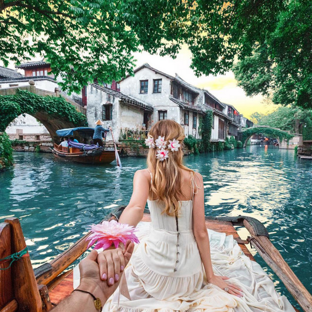 Fotografiile Follow me