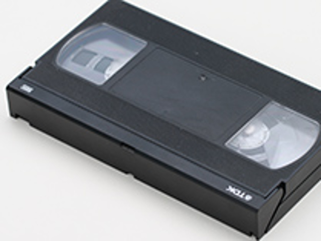 Vedeai filme pe casete video