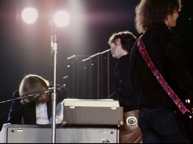 Referinte la consumul de droguri