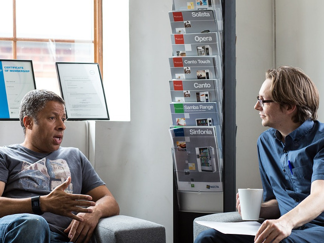 Nu mai asculta parerile negative ale celor din jur