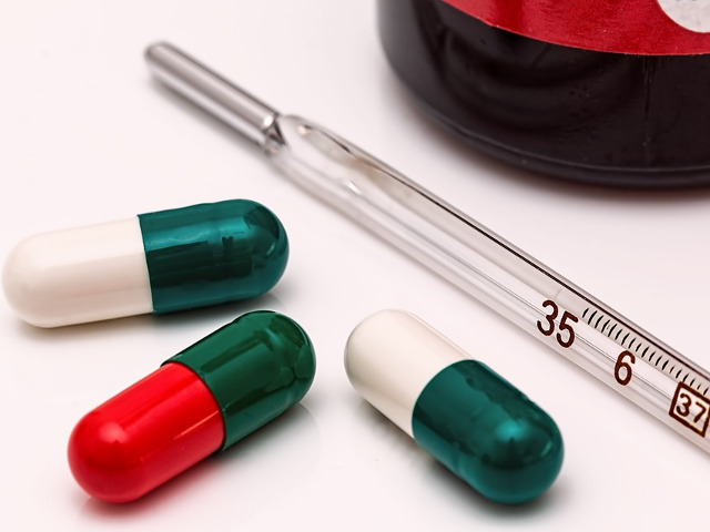 Antibioticele sunt ineficienta in fata virusurilor. Daca esti racit, antibioticele ar putea sa iti faca mai mult rau decat bine