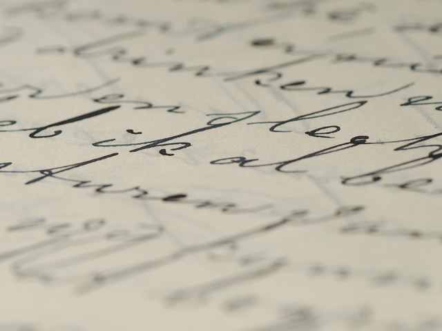 Inveti mult mai usor din scrisul de mana decat de pe calculator