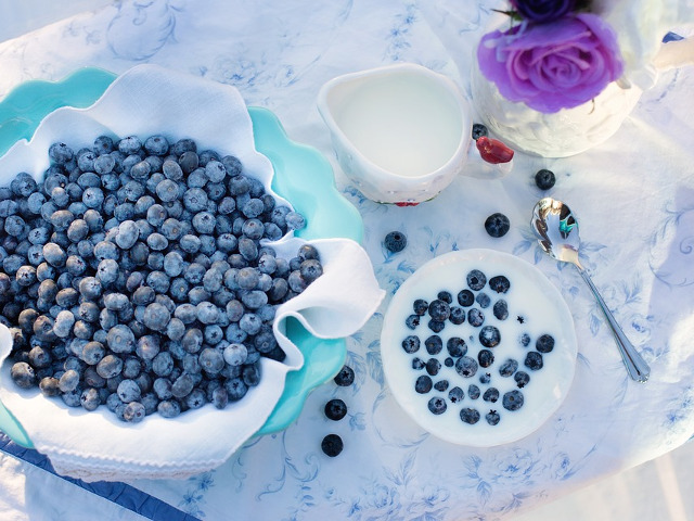 Includerea alimentelor de culoare albastra, in dieta zilnica, te poate ajuta sa slabesti