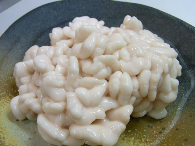 Milt, considerat un aliment delicios, este realizat din sperma de peste si este foarte popular in Japonia