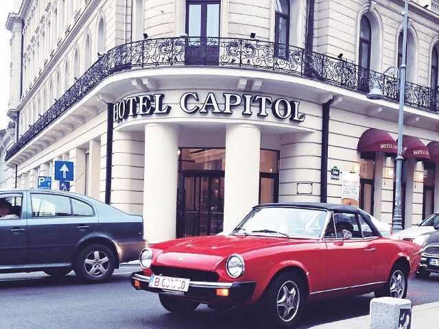 Masini cu personalitate din Bucuresti. 10 fotografii care iti vor insufla un aer istoric