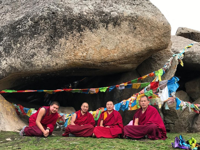 Calugarii considera ca nimic nu este permanent in afara de castigurile spirituale