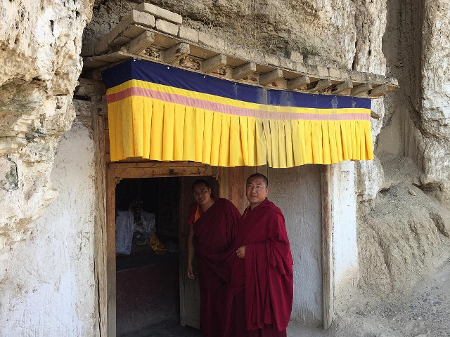 Calugarii tibetani nu poseda foarte multe lucruri materiale