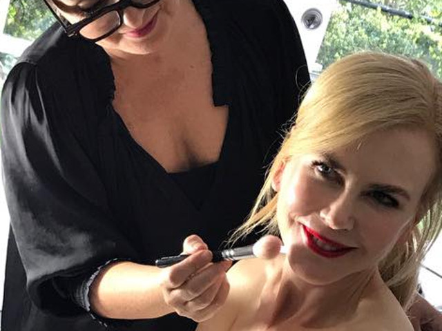 Ia vitamine pentru par, unghii si piele