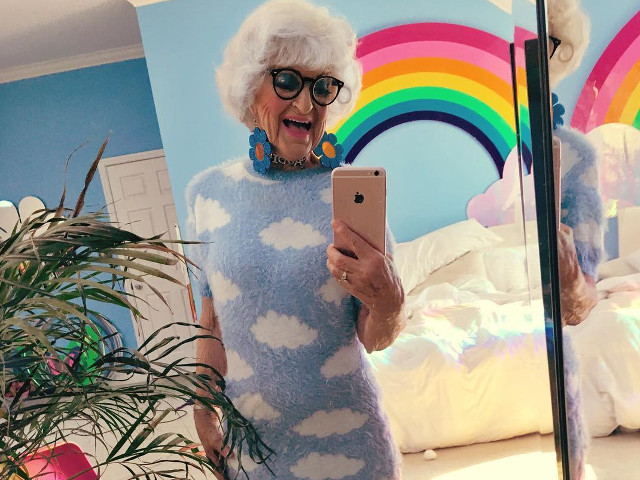 Isi exprima sufletul tanar prin costumatii