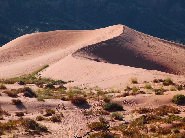 Fenomenul dunelor care "canta"
