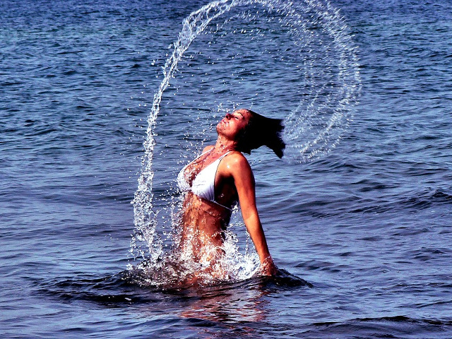 Uda-ti parul inainte de a inota