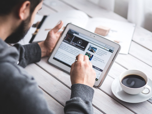 Cauti intotdeauna modalitati de a te dezvolta pe plan personal si profesional