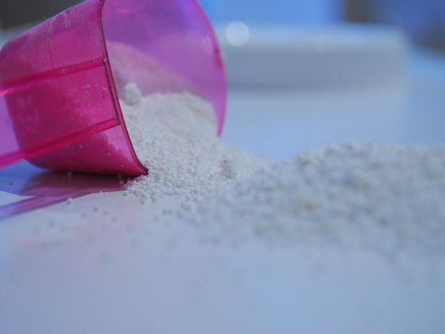 Amestecarea urinei cu inalbitor