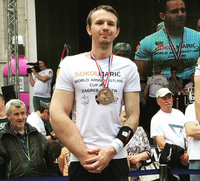 Asa arata bratul lui Matthias Schlitte, campion la skanderbeg