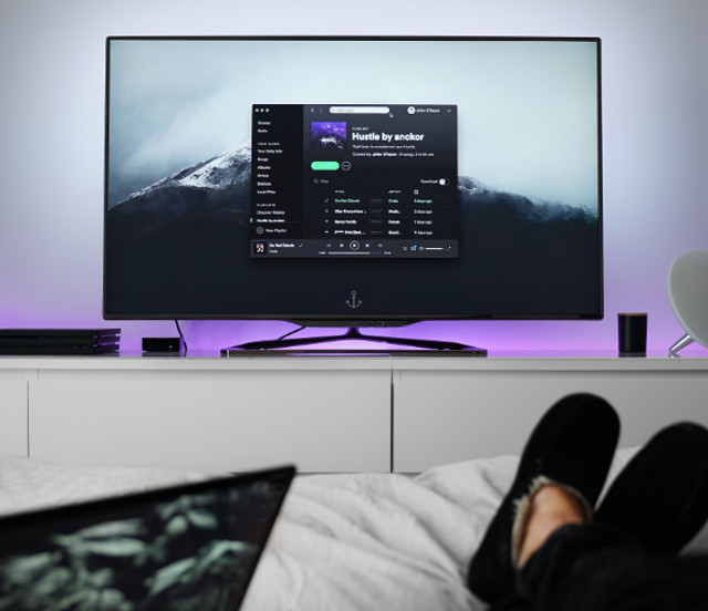 Uitatul la televizor determina mai putin interes pentru sot / sotie