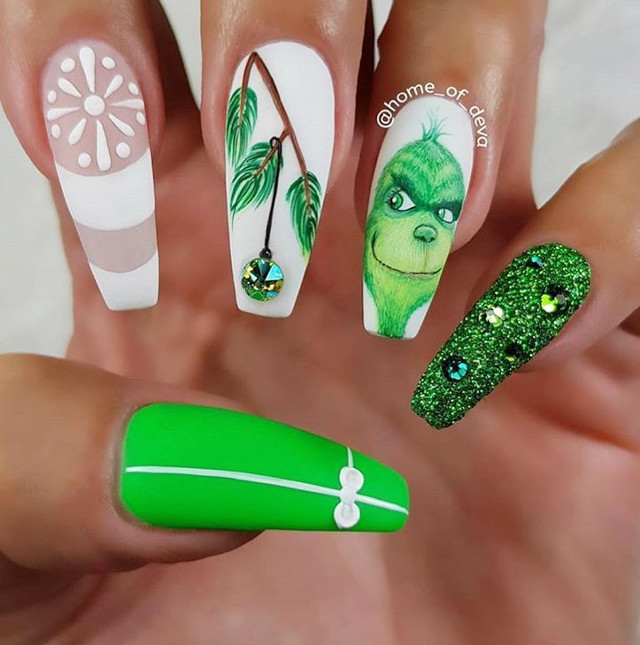 10 idei pentru manichiura de Craciun