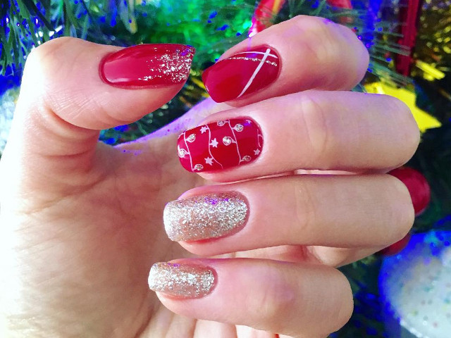 10 idei pentru manichiura de Craciun