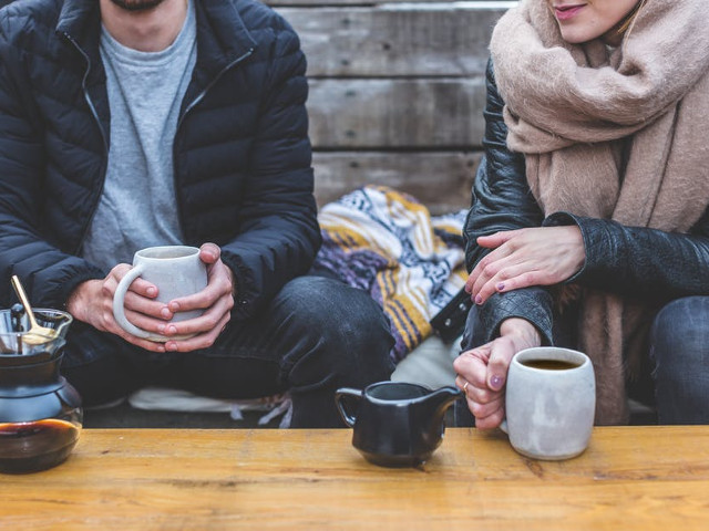 Petrece mult timp cu fosta prietena