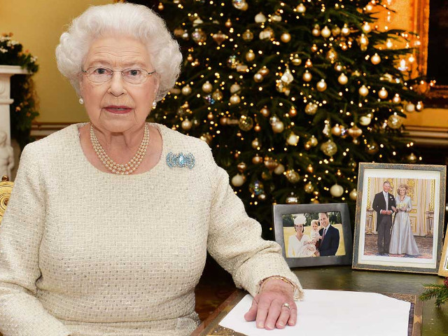 Toti angajatii de la Buckingham Palace primesc cadouri