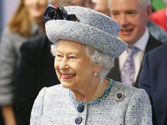 Regina inchiriaza un intreg tren pentru a calatori la Sandringham