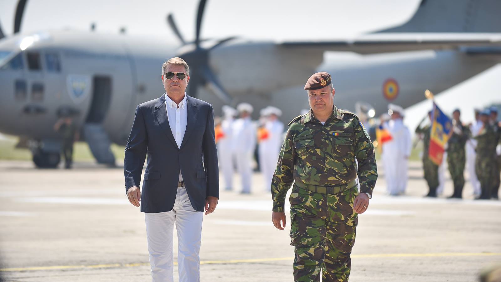 Klaus Iohannis, intr-o ipostaza de zile mari