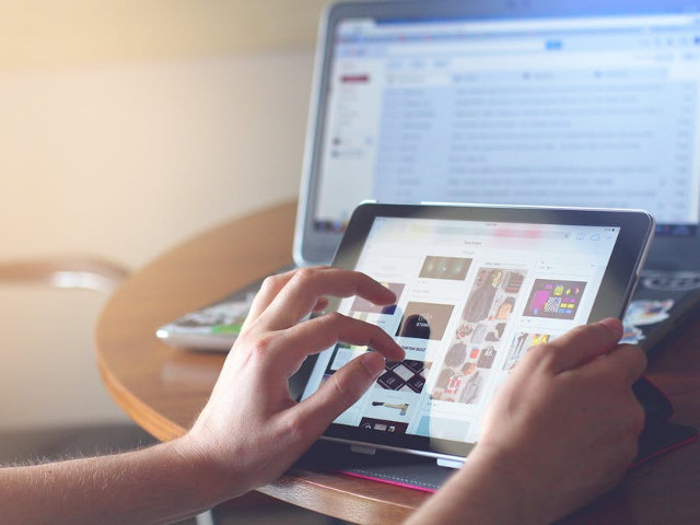 Copiii trebuie sa evite intalnirile fizice cu persoane cunoscute online