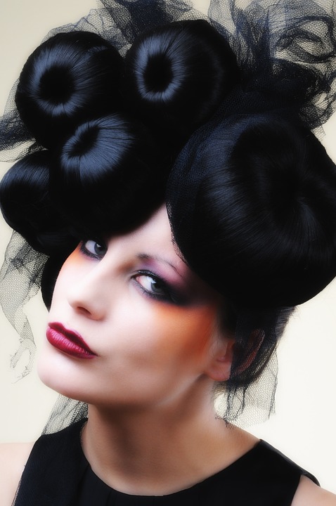 Ai incerca sa-ti faci o coafura asemenatoare la un eveniment?