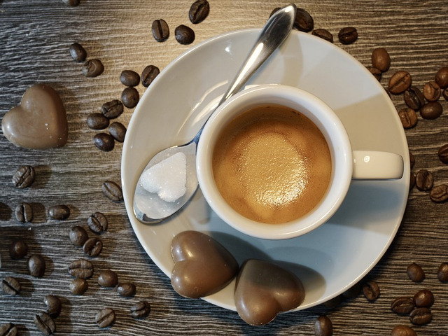 Incearca sa renunti la cafea, in acelasi timp
