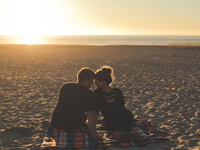 In orice iubire exista cate o doza de nebunie, iar pentru orice nebunie exista un motiv - Friedrich Nietzsche