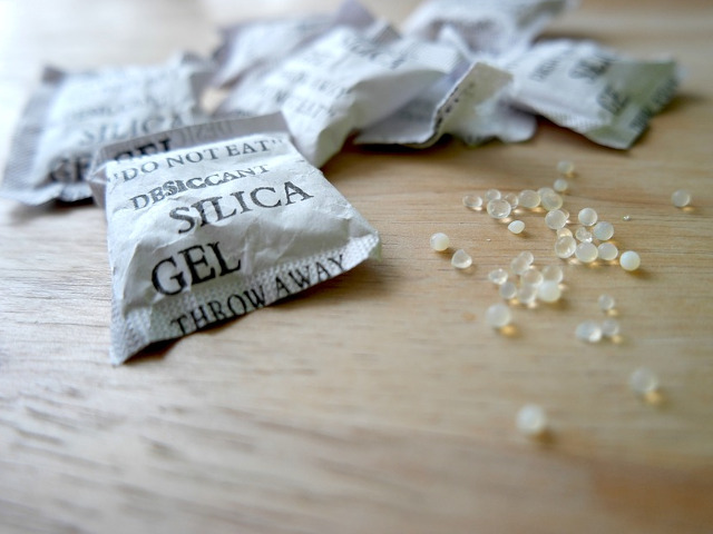 Pachetelele cu silicagel