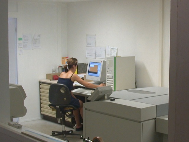 Curata suprafetele din jur