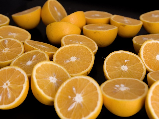 Mananca multe fructe