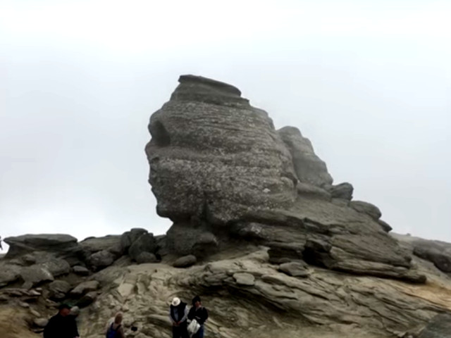 Sfinxul din Bucegi are aceeasi inaltime ca Sfinxul din Egipt