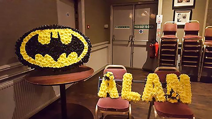 La inmormantarea unui fan Batman