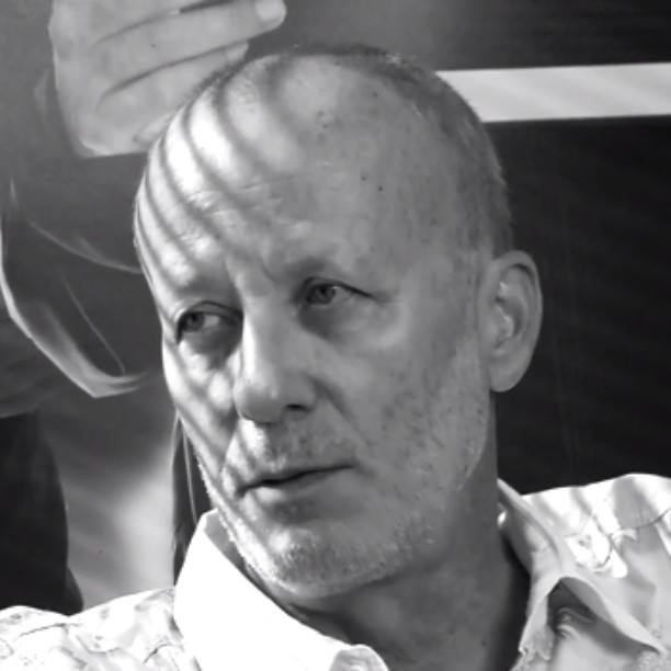 "Va blestem conducatori ai Romaniei si-n puscarie daca v-as baga pe toti, cu nimenea nu as gresi"