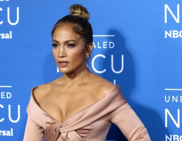 La 48 de ani, mai atragatoare ca oricand