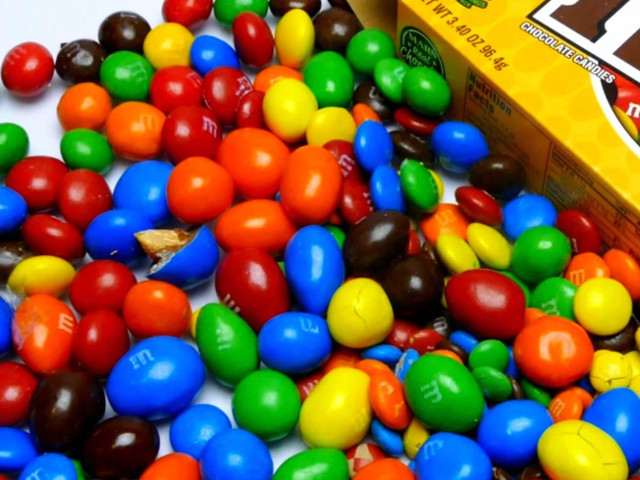 Bomboanele M&M`s au fost create pentru ca soldatii sa poata manca ciocolata, fara ca aceasta sa se topeasca in mana